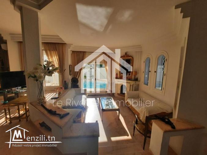 une villa de 500 m2 à la marsa