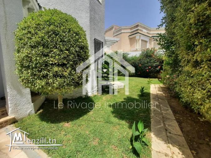 une villa   S3  à la marsa