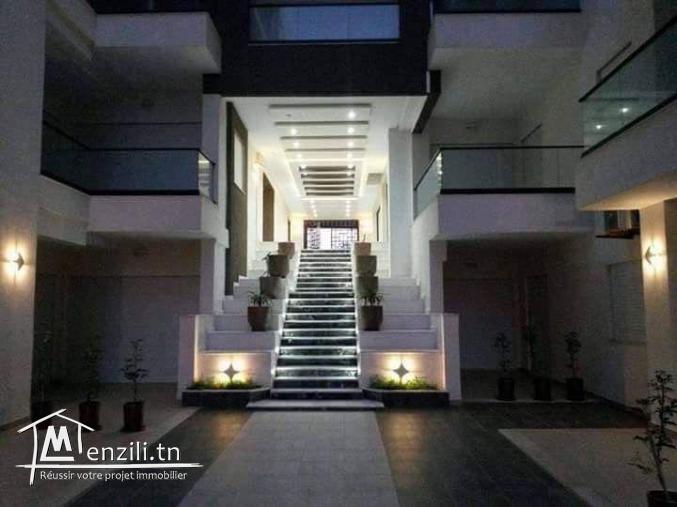 À LOUER – Appartement Pieds dans l’eau à la Résidence Amwej, Chatt Mariem