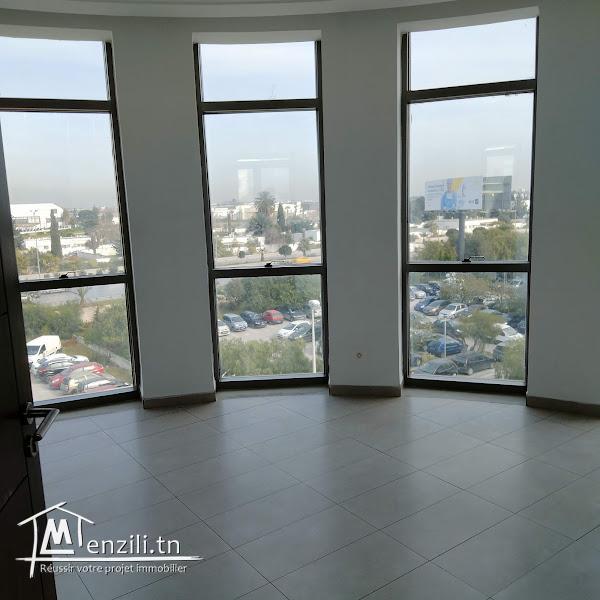 Super bureau 298 m² avec vue aeroport au lac 1