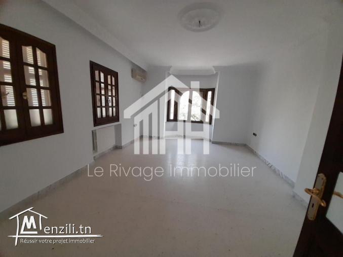 un étage de villa à carthage