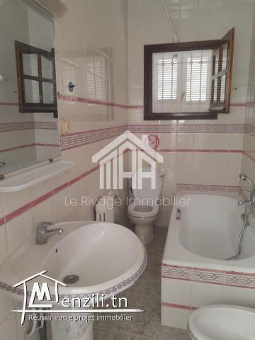 un étage de villa à carthage