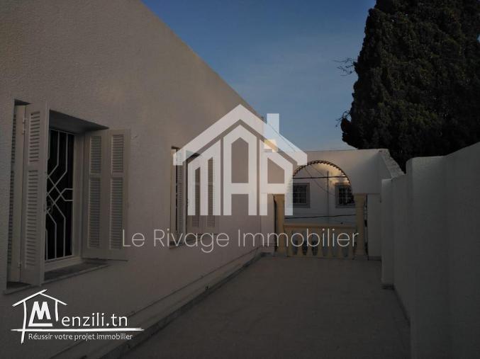 un étage de villa à carthage