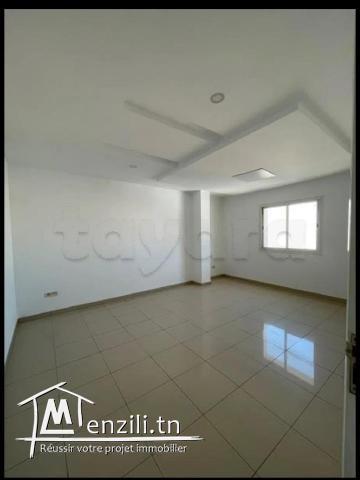 Etage immeuble à usage bureautique