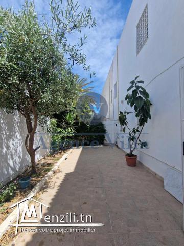 Duplex S+3 avec jardin à Cité Riadh