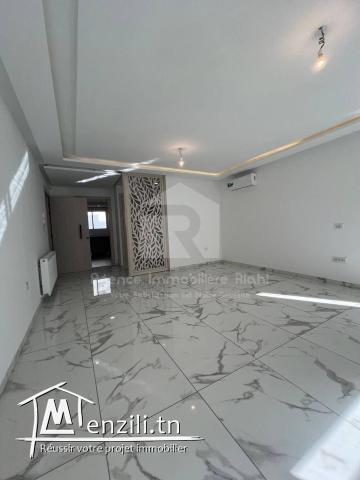 A VENDRE un appartement S+2 situé à sahloul 4