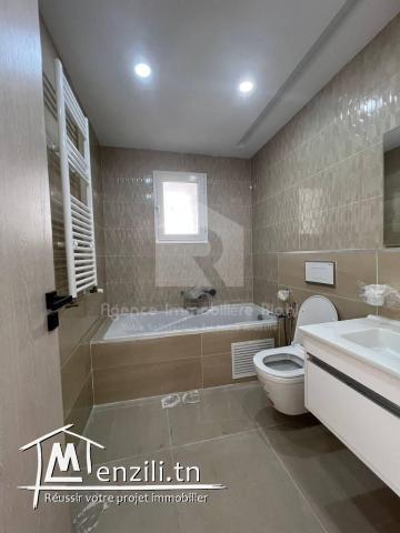 A VENDRE un appartement S+2 situé à sahloul 4