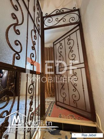 A Vendre chic Appartement style américain Ras Jebel