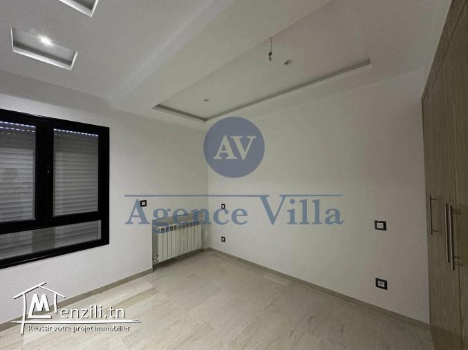 un appartement de 120 m2 à la soukra