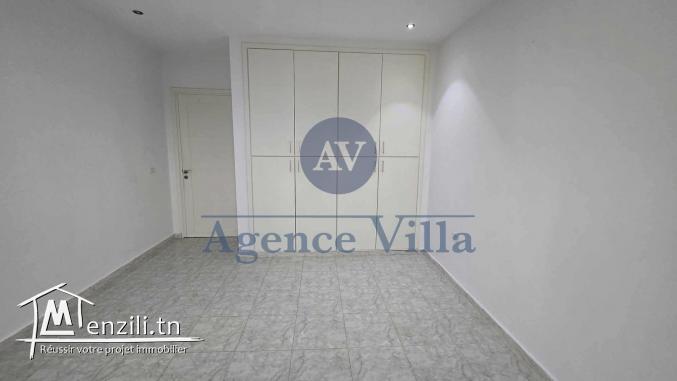 une villa à la soukra avec jardin