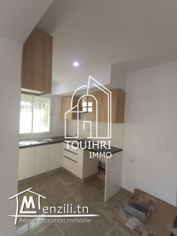 RDC maison s+2 a la golf soukra