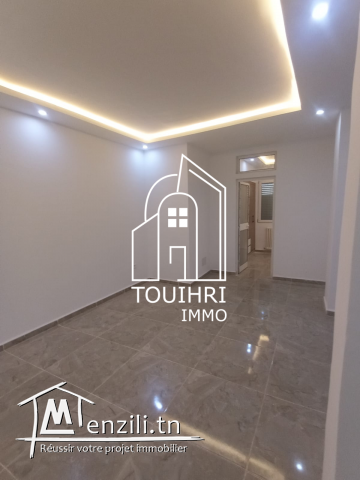 RDC maison s+2 a la soukra