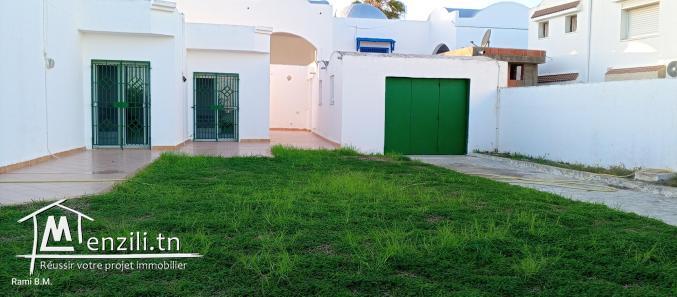 Une villa S+4 à la plage de Haouaria