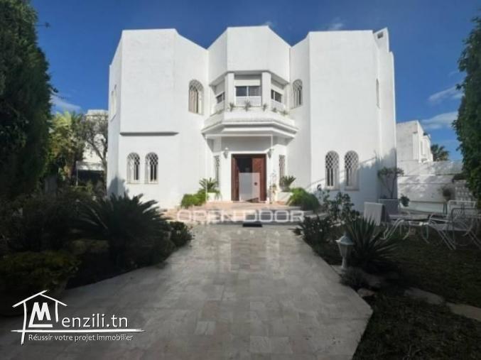Villa avec piscine à louer Marsa Les Pins