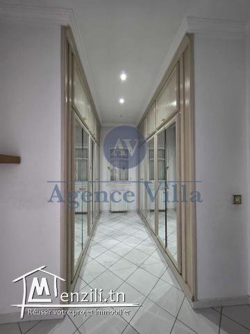 une villa s5 à gammarth supérieur