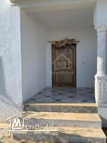 Belle maison S+2 avec jardin à Hammamet Sud à vendre 51355351