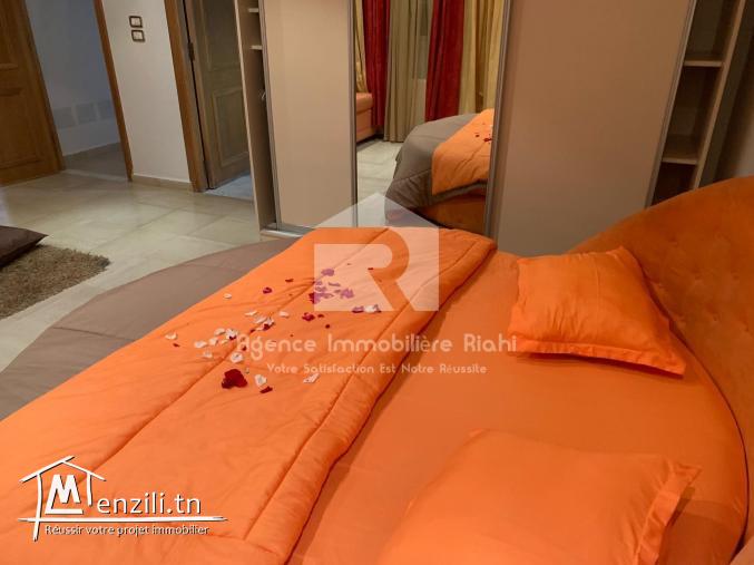 À LOUER (Court Durée) | Villa S+6 Pied dans l'Eau – Chatt Meriem, Sousse