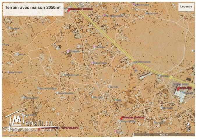 Terrain avec petite maison Titre