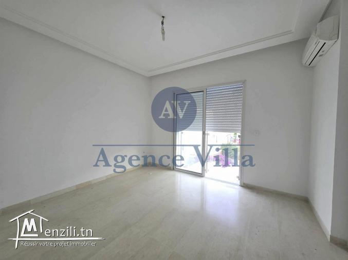 un appartement s2 au lac2 avec place parking