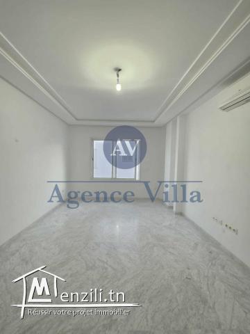 un appartement s2 au lac2 avec place parking