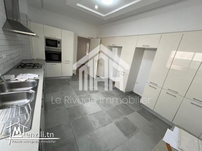 une spacieuse villa S5 avec piscine