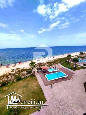 À LOUER (Courte durée) – Appartement S+2 meublé en front de mer – Chatt Mariem, Sousse