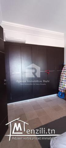  À LOUER (Courte Durée) – Appartement S+2 Meublé Pied dans l’Eau à Hammam Sousse