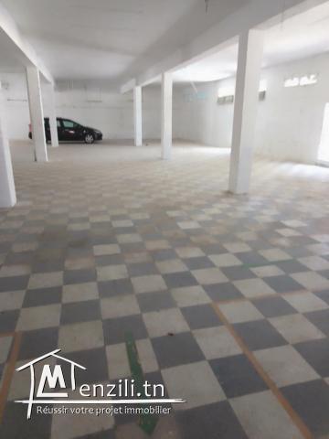Local commercial à louer, environ 1000m2