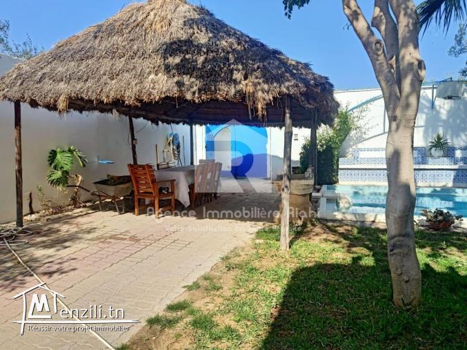 À LOUER (Courte Durée) | Villa S+3 avec Piscine & Jacuzzi | Akouda – Campagne de Sousse