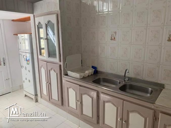 Une maison bien placée coté café Barista