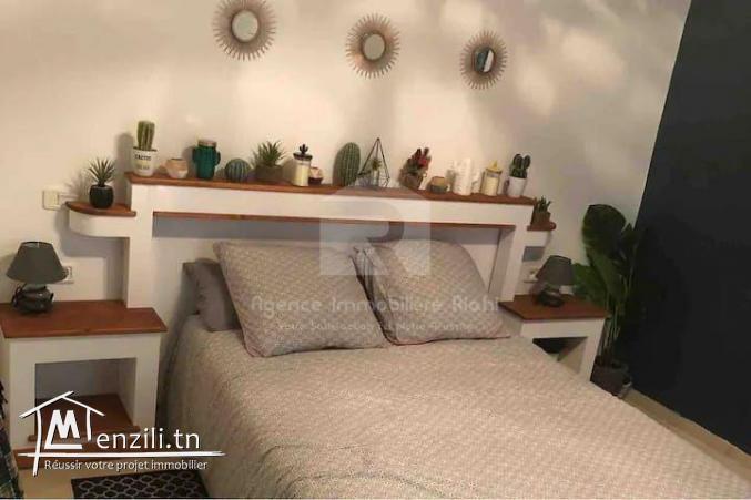 À LOUER (PAR JOUR) – Appartement S+1 Meublé | Khzema Est, Zone Touristique