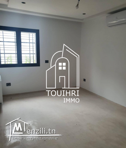 Un Appartement s1 a la parc soukra