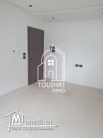 Un Appartement s1 a la parc soukra