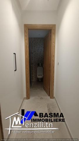 A VENDRE: Maison à Rénover R+3 - à 2 Pas de Route Touristique, Khezama