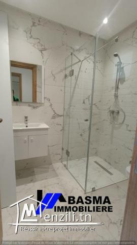 A VENDRE: Maison à Rénover R+3 - à 2 Pas de Route Touristique, Khezama