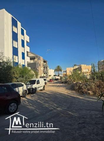 À Vendre: Terrain d’Exception pieds dans l'eau – Chott Meriem