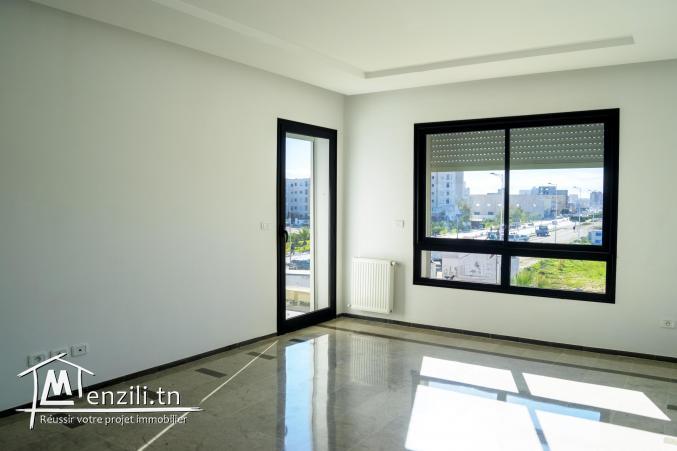 un spacieux S+3 à vendre( direct promoteur ) cité  Ghazela