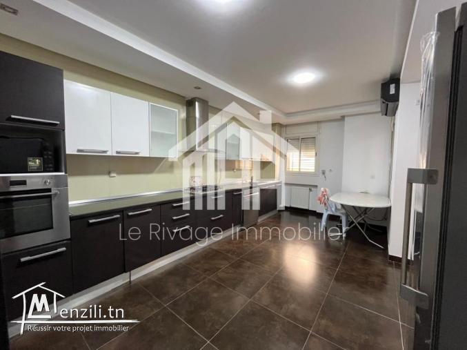 un appartement de 160 m2 avec jardin