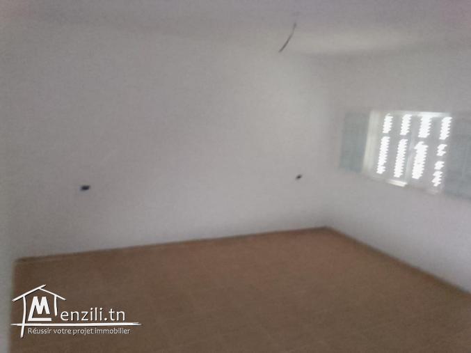 terrain 308 m 2 + maison 60 m2