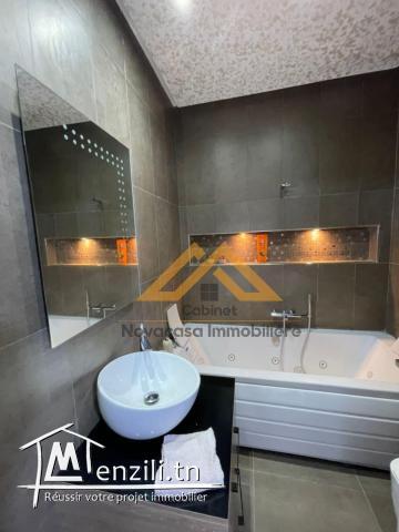 Offrez-vous des vacances de rêve dans ce triplex