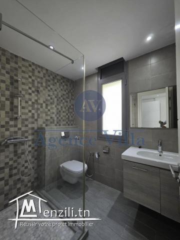 une villa avec piscine aux jardins de carthage