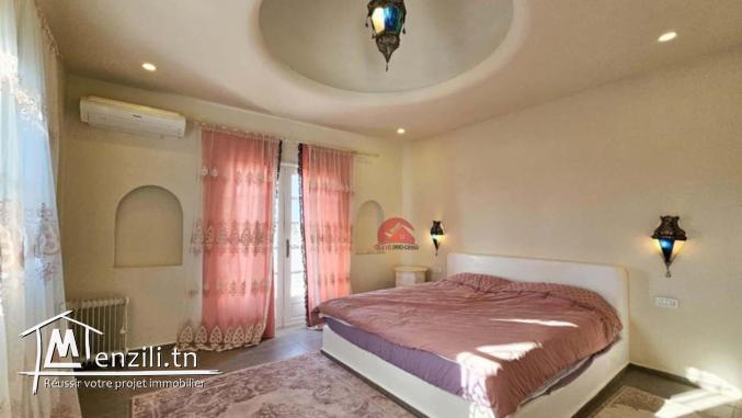 VILLA AVEC PISCINE À HOUMT SOUK DJERBA - RÉF L768