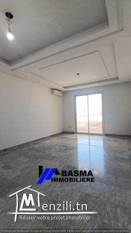 A VENDRE : Un appartement S+2 à Khzema EST