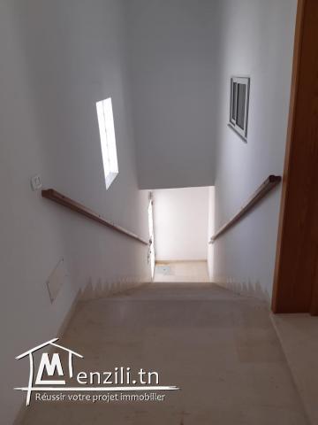 Appartement neuf Meublé étage villa Salon plus 2 chambres+WI-FI internet avec garage pour voiture