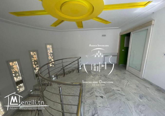Villa à louer Ennasr 2