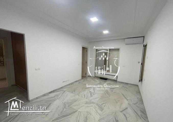 Villa à louer Ennasr 2