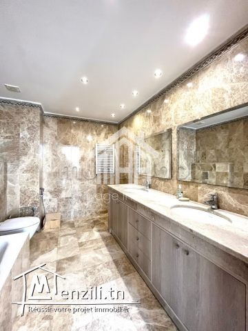 un triplex S4 à la marsa nassim