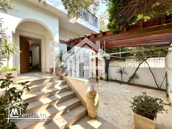 un triplex S4 à la marsa nassim