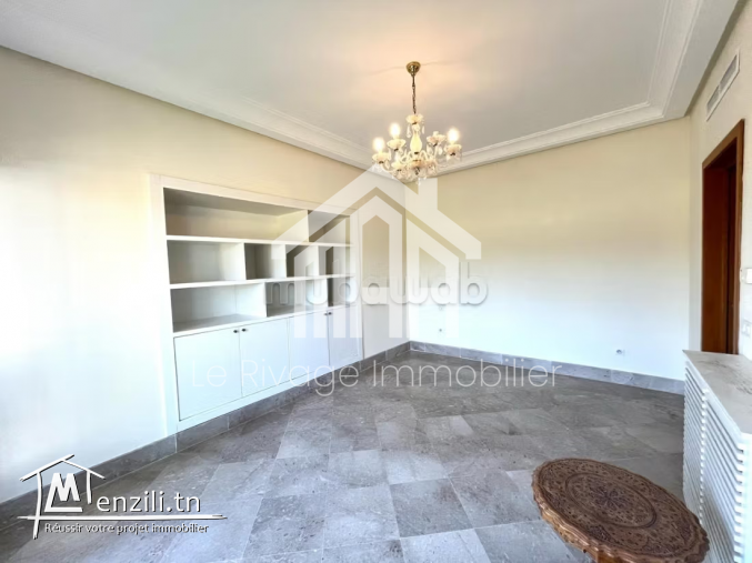 un triplex S4 à la marsa nassim