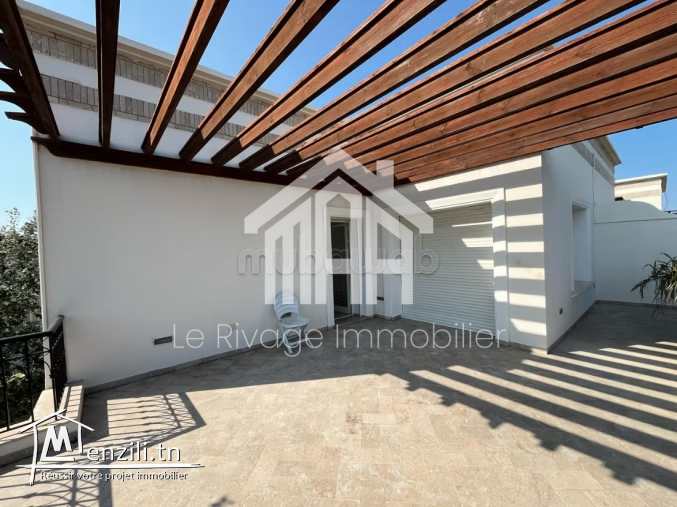 un triplex S4 à la marsa nassim